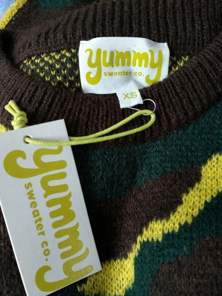 Yummy Sweater Co Womens Camo Print Sweater Size XS Green Brown NWT - Picture 4 of 6